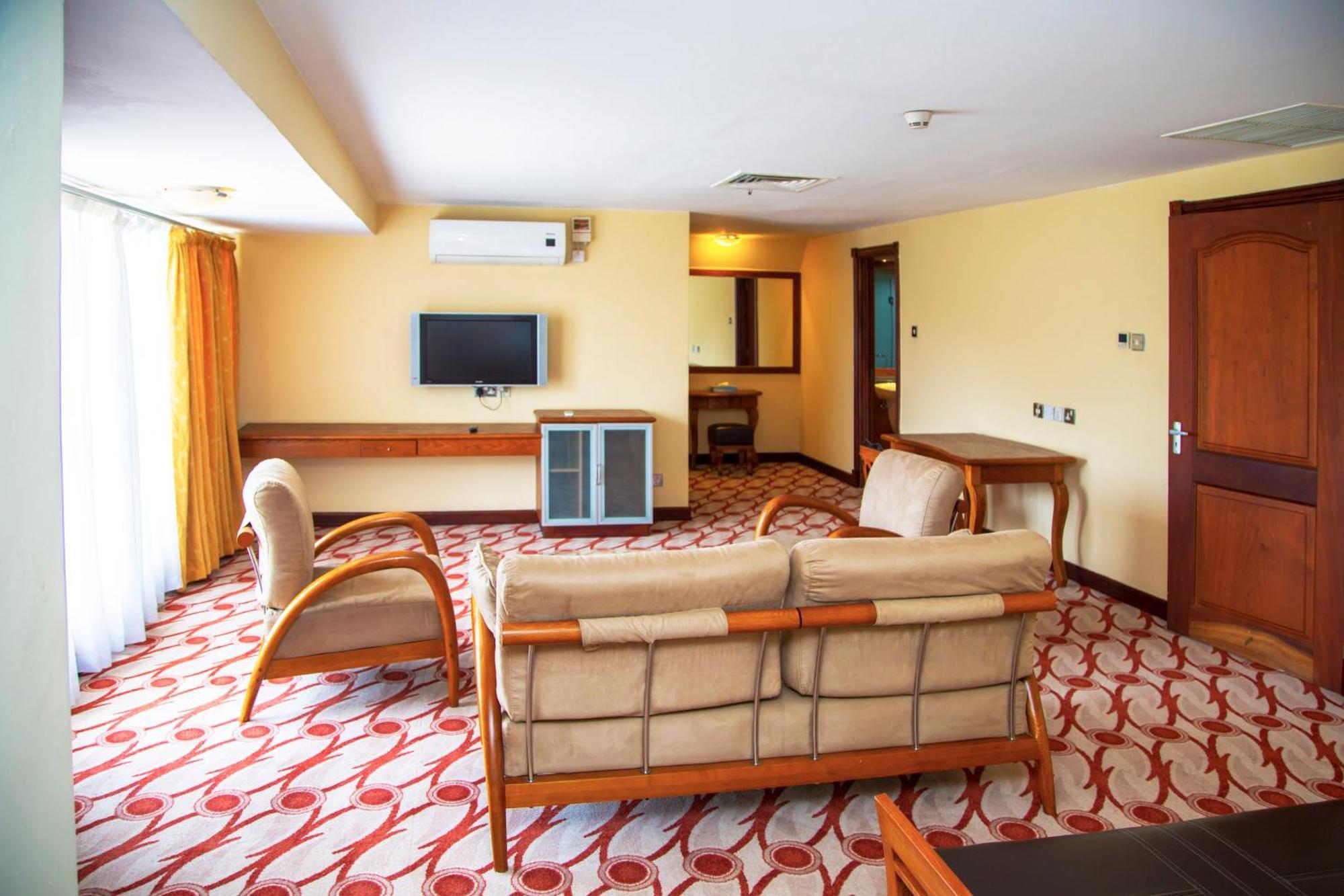 Golf Course Hotel Kampala Buitenkant foto
